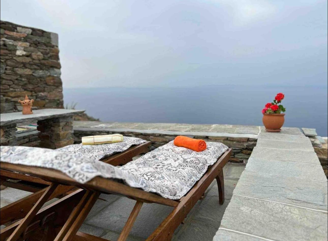 Апартаменты Diavrouxas House In Sifnos Cherronisos  Экстерьер фото